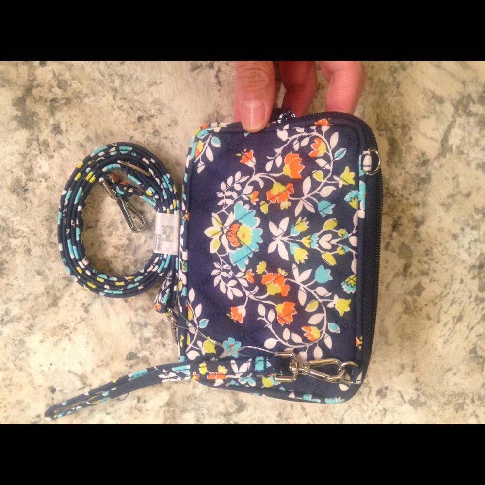 BB NWT On the Square Wristlet